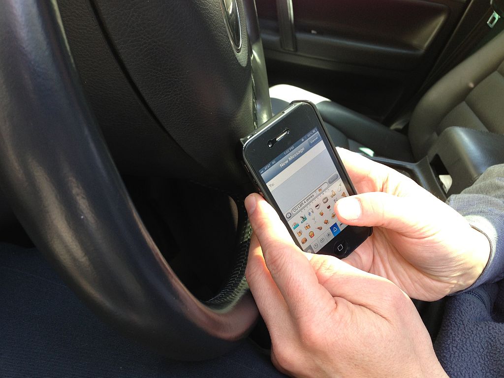 Texting_while_Driving_(March_28,_2013)
