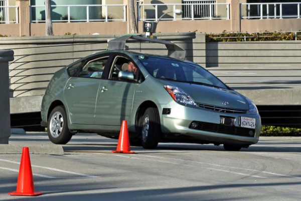 800px-Jurvetson_Google_driverless_car_trimmed-620x413