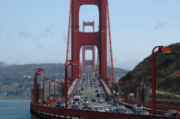 golden_gate_bridge_front_traffic